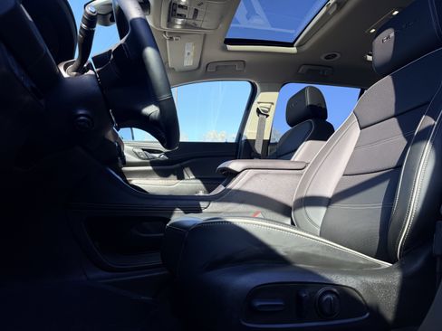 Certified 2023 GMC Acadia Denali w/ Denali Ultimate Package image 10