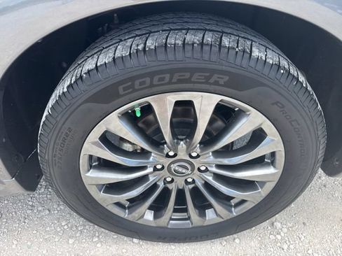 Used 2022 Nissan Armada Platinum w/ Captain's Chairs Package RWD image 14