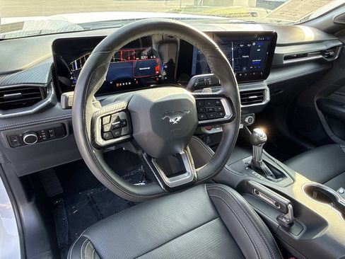 Used 2025 Ford Mustang GT Premium w/ GT Performance Package RWD image 13