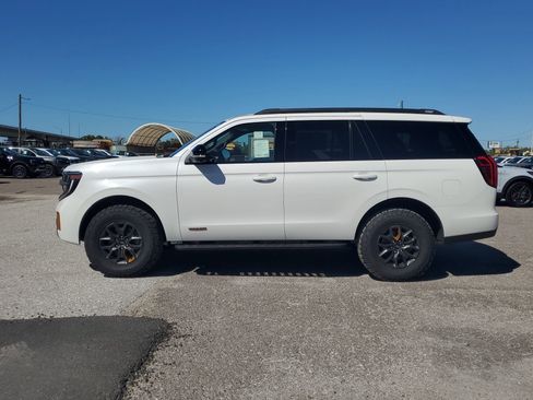 New 2026 Ford Expedition Tremor image 7
