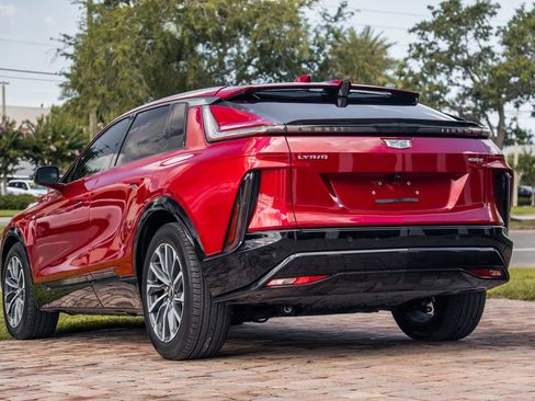 Used 2024 Cadillac Lyriq Sport RWD image 3