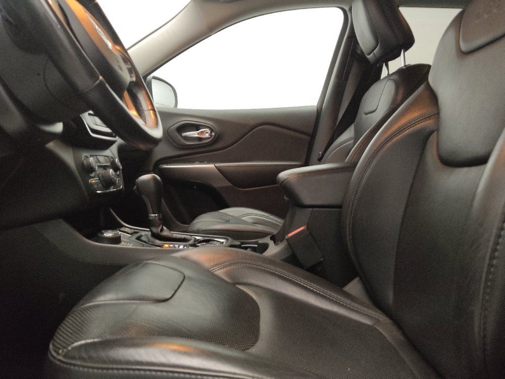 Used 2019 Jeep Cherokee Limited AWD/4WD image 17