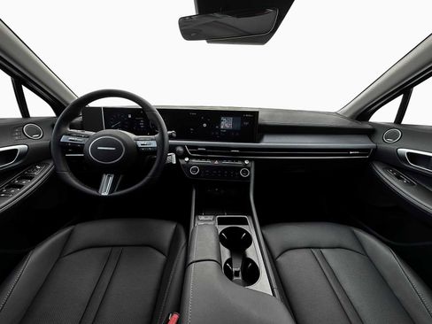 New 2025 Hyundai Sonata Limited image 13