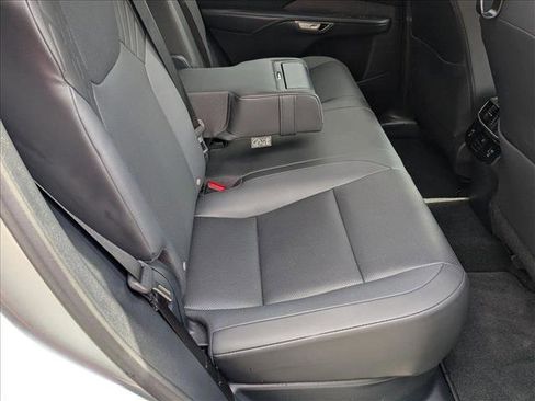 Used 2024 Lexus RX 350 Premium image 16
