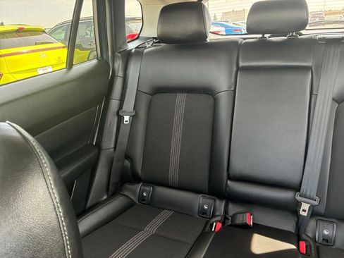 Used 2025 Nissan Versa SV image 39