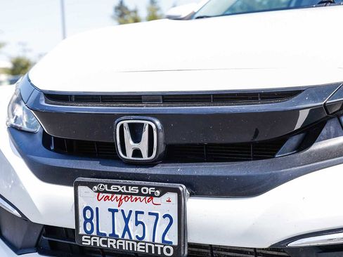 Used 2019 Honda Civic Touring image 9