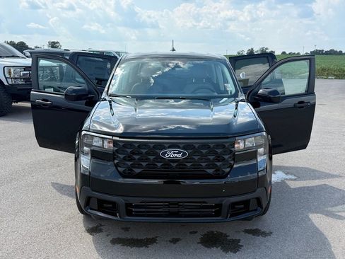 New 2025 Ford Maverick XLT w/ XLT Luxury Package image 21