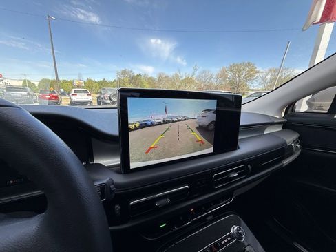 Used 2023 Lincoln Nautilus FWD w/ Premium Package image 21