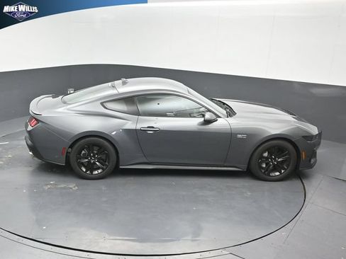 Used 2025 Ford Mustang GT RWD image 16