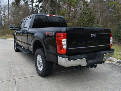 Used 2021 Ford F250 XL w/ STX Appearance Package image 9