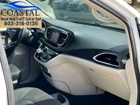 Used 2023 Chrysler Voyager LX FWD image 27