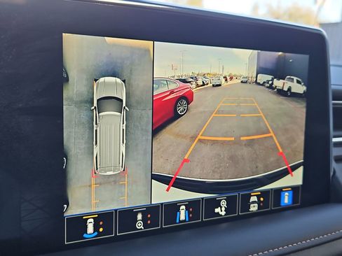 Used 2023 GMC Yukon AT4 w/ AT4 Premium Package image 28