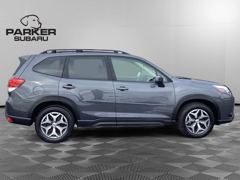 Certified 2023 Subaru Forester Premium image 6