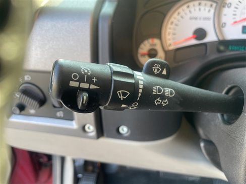 Used 2003 HUMMER H2 Sport Utility w/ Preferred Equipment Group image 63