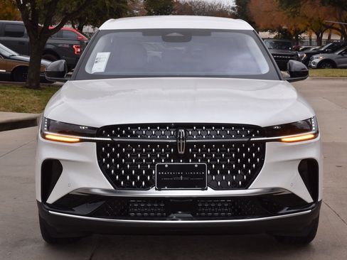 New 2026 Lincoln Nautilus Premier image 2