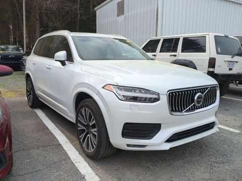 Used 2021 Volvo XC90 T6 Momentum image 4