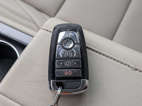 Used 2025 Lincoln Nautilus Premier w/ Equipment Group 102A AWD/4WD image 34