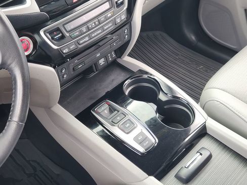 Used 2018 Honda Pilot Elite image 16