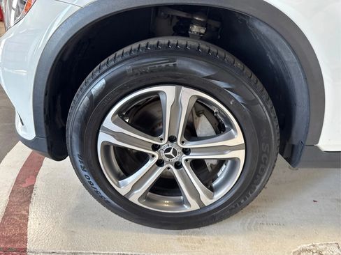 Used 2018 Mercedes-Benz GLC 300 4MATIC image 13