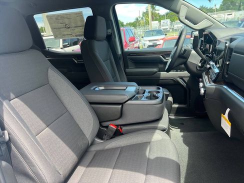 Used 2026 GMC Sierra 1500 SLE w/ Preferred Package AWD/4WD image 9