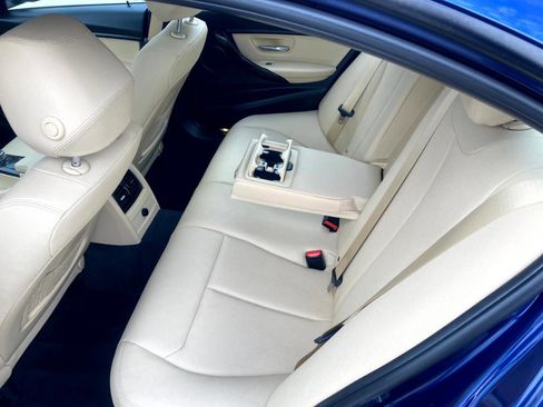 Used 2018 BMW 320i xDrive Sedan image 17