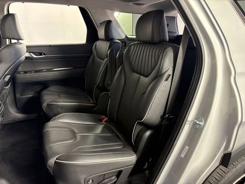 Used 2024 Hyundai Palisade Limited FWD image 11