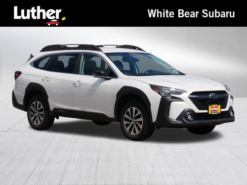 Used 2024 Subaru Outback Premium AWD/4WD image 1