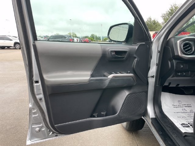 Used 2023 Toyota Tacoma SR5 w/ Technology Package AWD/4WD image 20