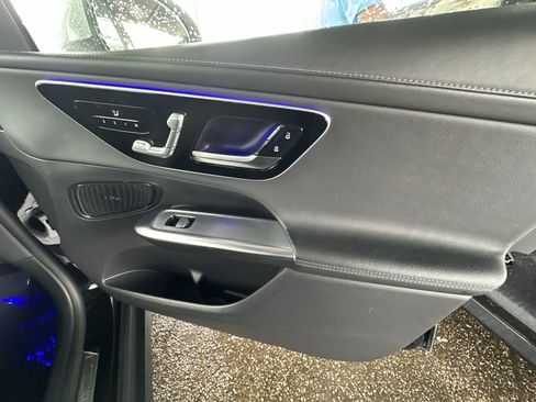 Used 2024 Mercedes-Benz GLC 300 image 28