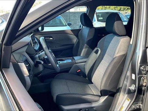 Certified 2023 Nissan Rogue SV image 8