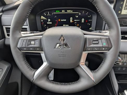 New 2026 Mitsubishi Outlander SEL AWD/4WD image 8