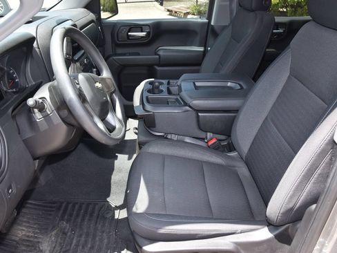 Used 2024 Chevrolet Silverado 1500 Custom w/ Turbomax Blackout Package RWD image 12