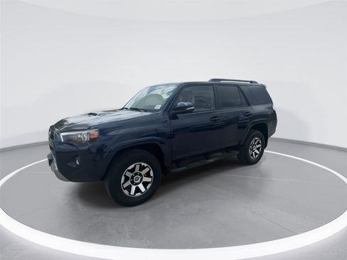 Used 2022 Toyota 4Runner TRD Off-Road Premium AWD/4WD image 4