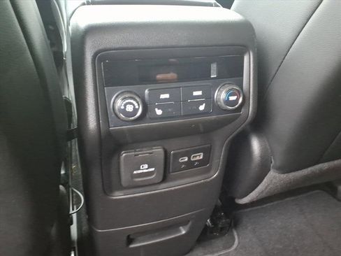 Used 2020 GMC Acadia SLT w/ Driver Alert Package II image 12