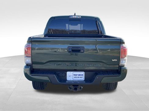 Used 2021 Toyota Tacoma TRD Off-Road w/ Technology Package image 4