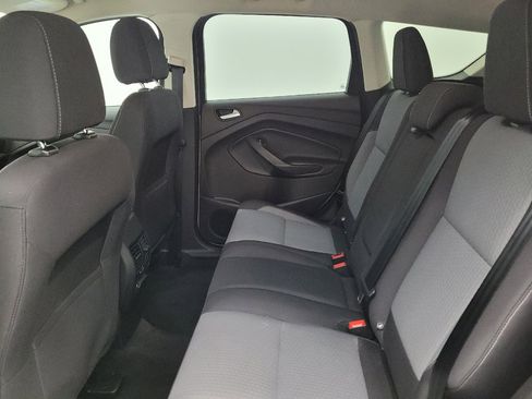 Used 2017 Ford Escape SE w/ SE Cold Weather Package AWD/4WD image 18