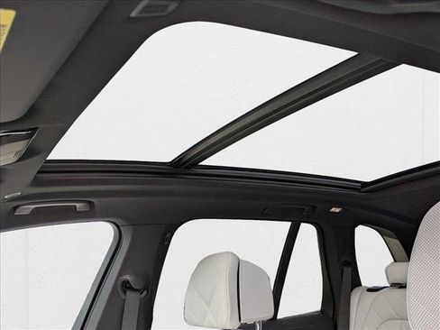 Used 2026 BMW X5 xDrive40i image 15