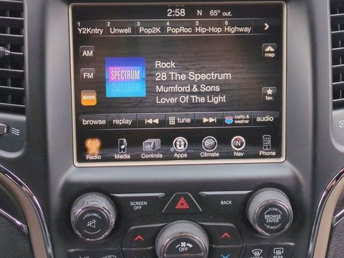 Used 2016 Jeep Grand Cherokee Limited image 18