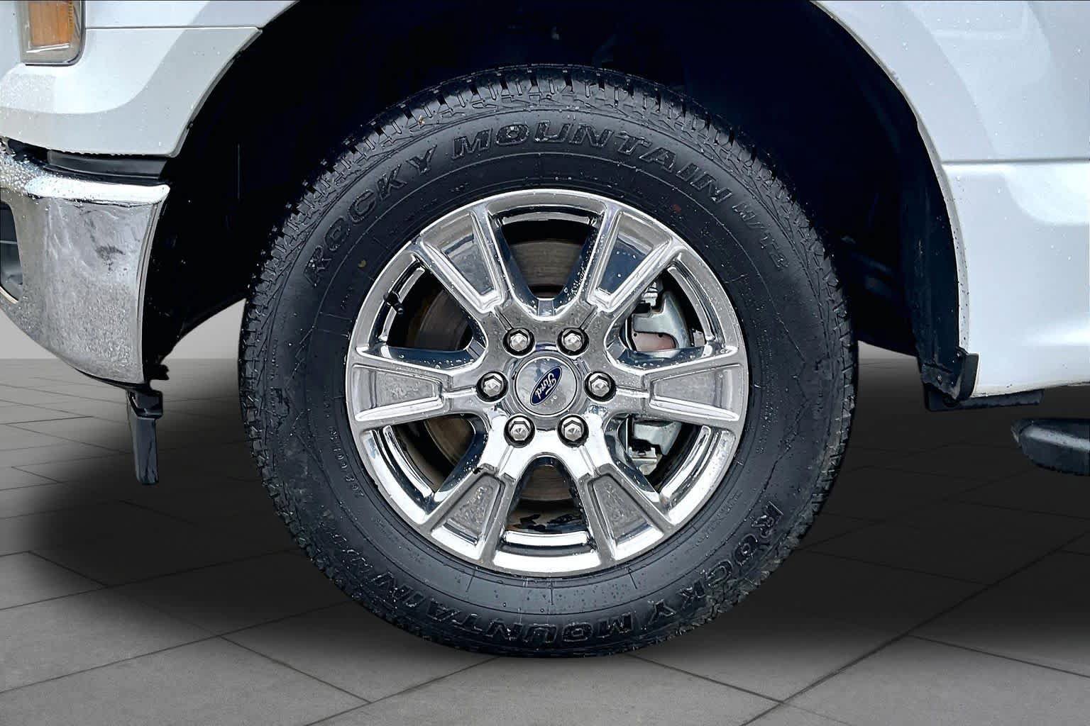 Used 2017 Ford F150 XLT w/ Equipment Group 302A Luxury RWD image 10
