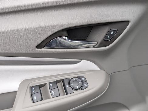 Used 2023 Chevrolet Bolt EUV Premier image 15