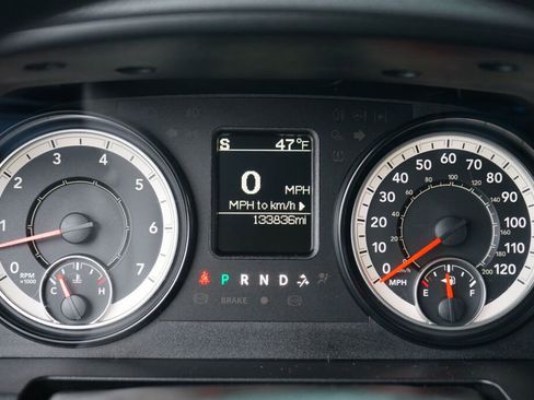 Used 2016 RAM 1500 Classic SLT AWD/4WD image 17