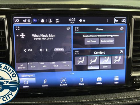 Used 2023 Chrysler Pacifica Touring-L FWD image 14