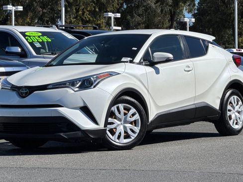 Used 2019 Toyota C-HR LE image 9