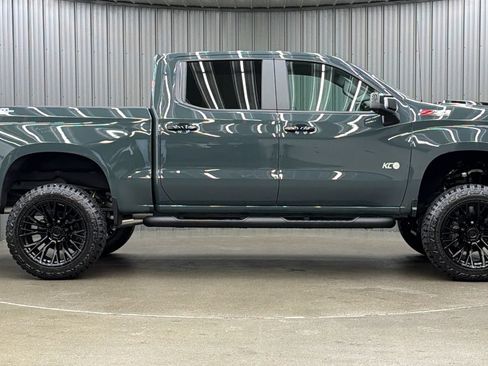 Used 2026 Chevrolet Silverado 1500 LT Trail Boss w/ LT Trail Boss Premium Package AWD/4WD image 6