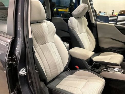 Used 2024 Subaru Forester Premium AWD/4WD image 7
