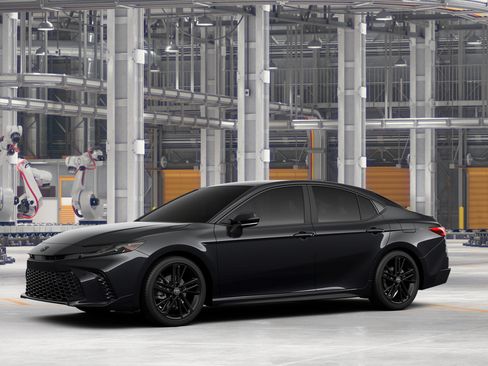 New 2026 Toyota Camry Hybrid FWD image 2