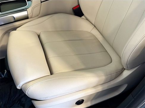 Certified 2025 Mercedes-Benz GLB 250 4MATIC image 19