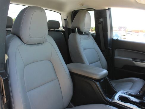 Used 2015 Chevrolet Colorado LT w/ Luxury Package RWD image 21