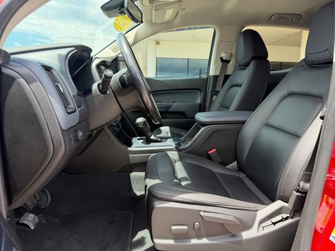 Used 2021 Chevrolet Colorado Z71 w/ Safety Package RWD image 7