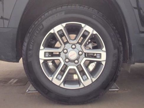 Used 2025 GMC Terrain Elevation AWD/4WD image 23